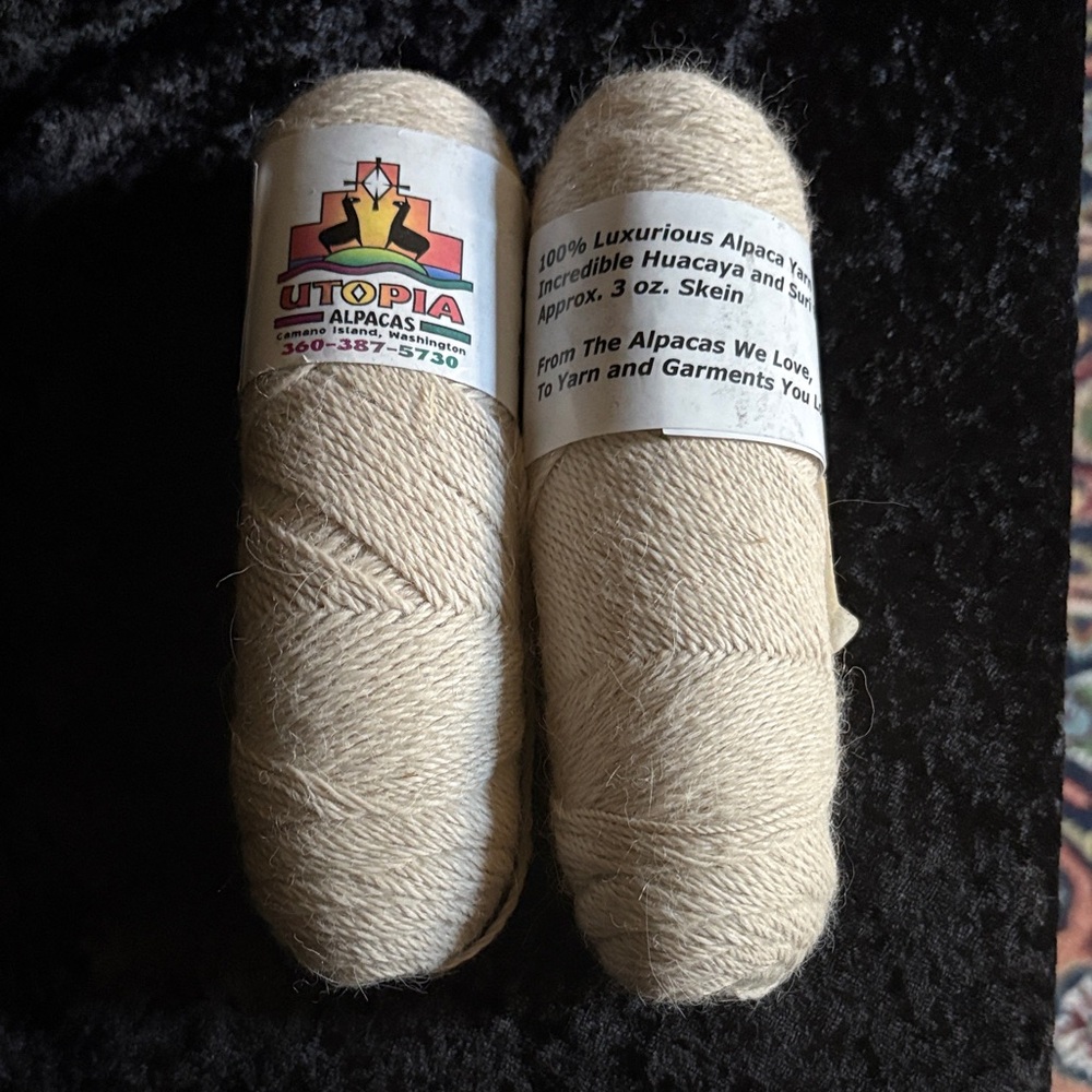 Utopia Alpacas Luxurious Yarn
Huacaya and Suri Blend